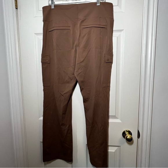 Athleta Delancey Straight Cargo Pants in Brown Size XL - Picture 2 of 8